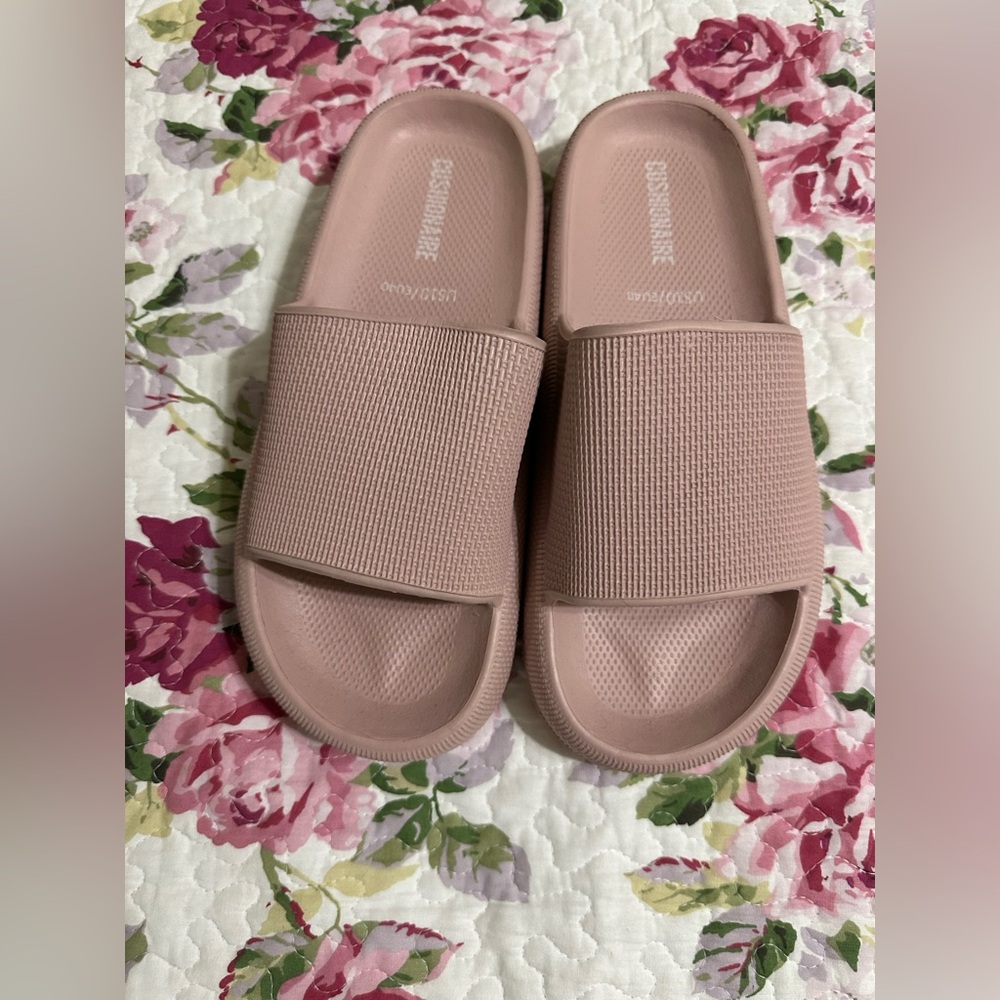 Cushionaire Women's Pink Slide Sandals
